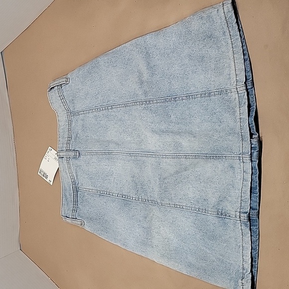 Divided, Size 0, A-Line Mini Skirt, High Waist, Button Front, NEW with Tags - Picture 2 of 10